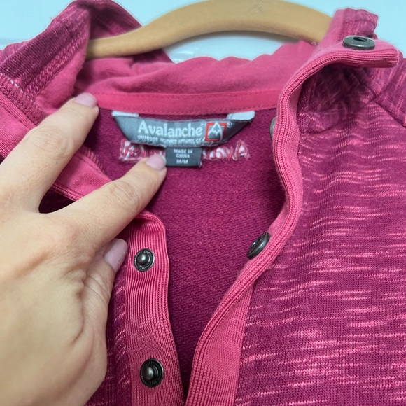 SOLD Avalanche quarter zip button up - Picture 4 of 4